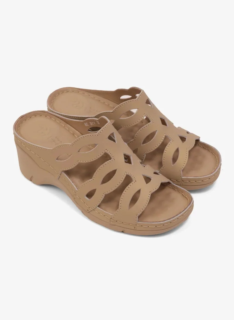 كومفورت بلس صنادل نسائية كومفورت بلس - بيج